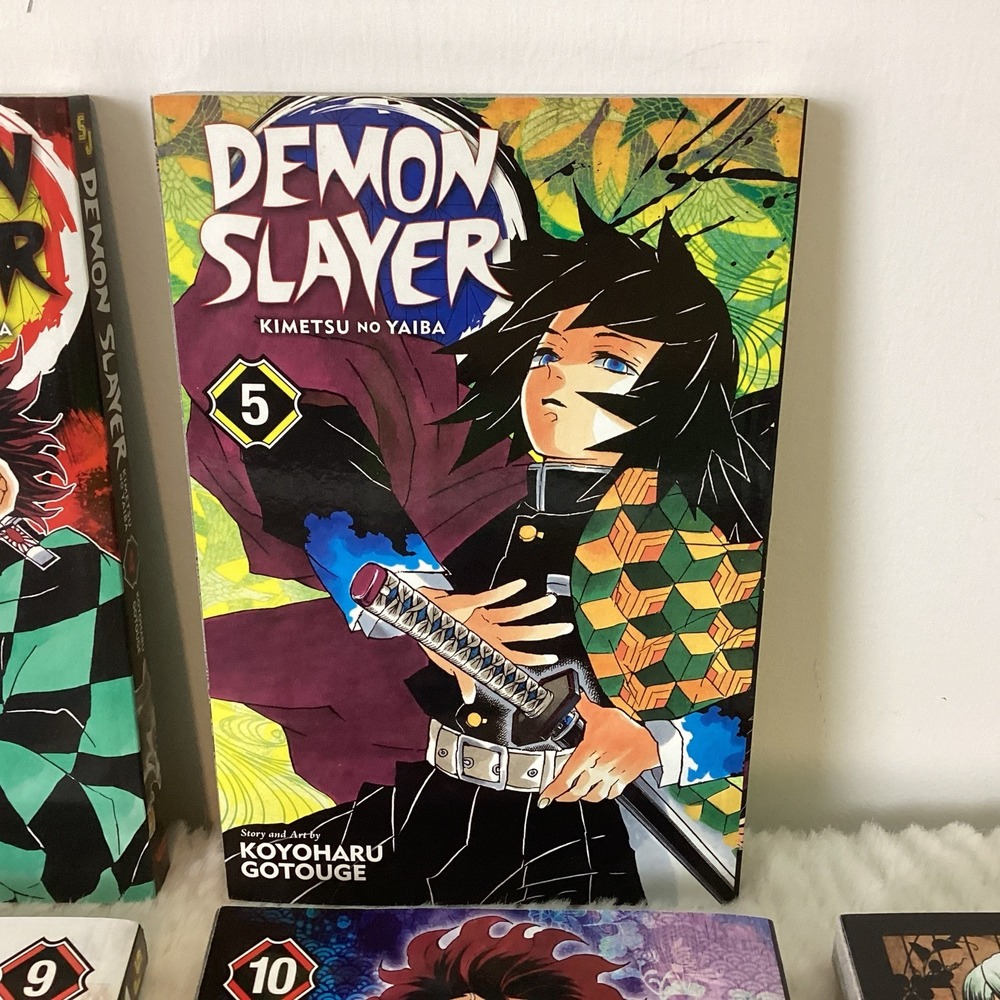 Demon Slayer Manga Books 1-18 +21 EUC Graphic Novel Set Anime Tanjiro Nezuko - Picture 7 of 16